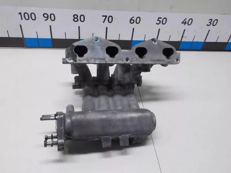 Впускной коллектор ST300742 Впускной коллектор ST300742