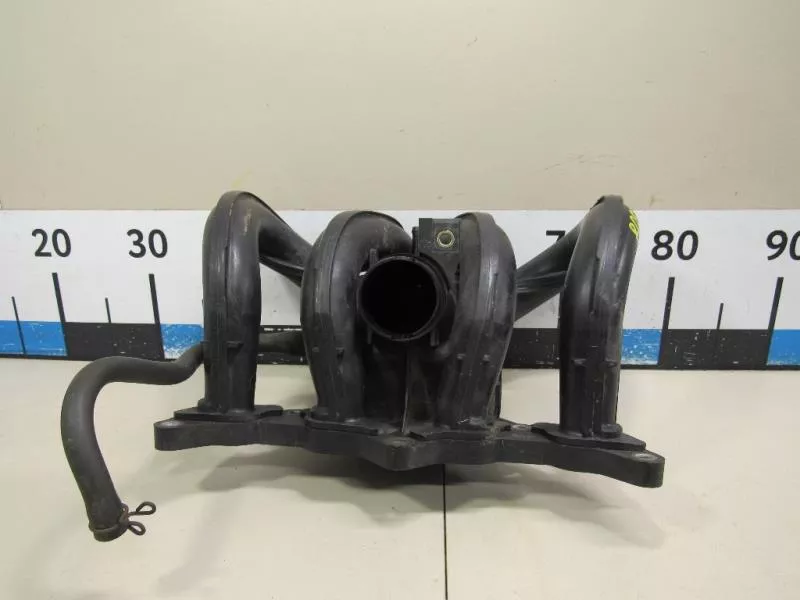 Впускной коллектор ST302242 Впускной коллектор ST302242