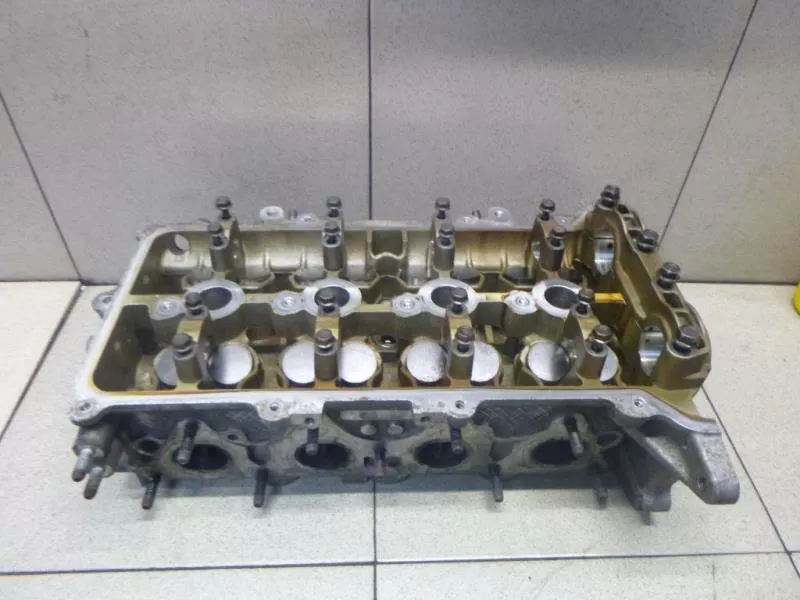 ГБЦ (головка блока цилиндров) ST296679 ГБЦ (головка блока цилиндров) ST296679