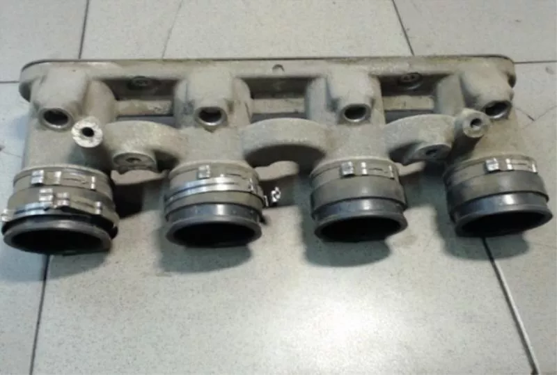 Впускной коллектор ST299600