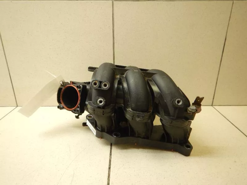 Впускной коллектор ST302877 Впускной коллектор ST302877