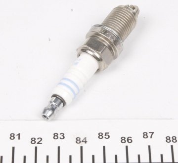 Свеча зажигания BOSCH BS278011