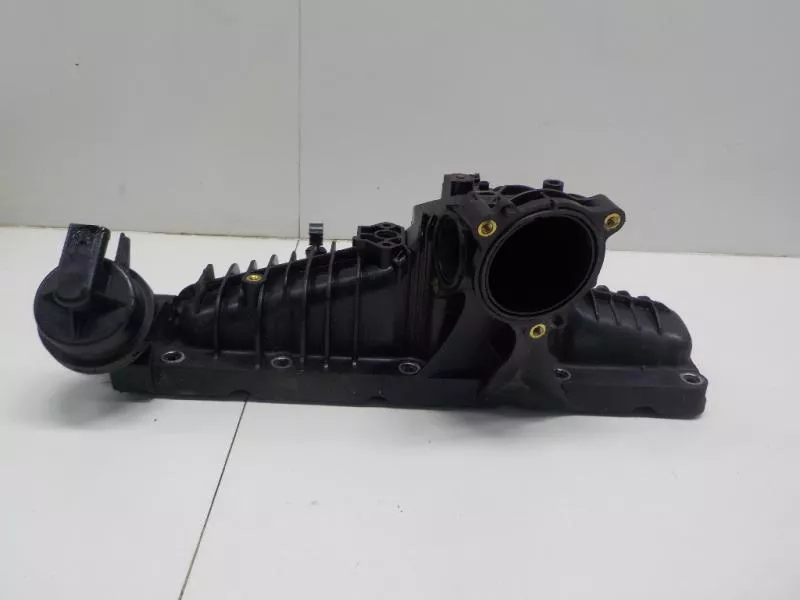 Впускной коллектор ST303057 Впускной коллектор ST303057