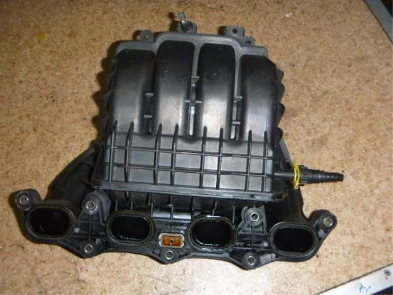 Впускной коллектор ST301350 Впускной коллектор ST301350