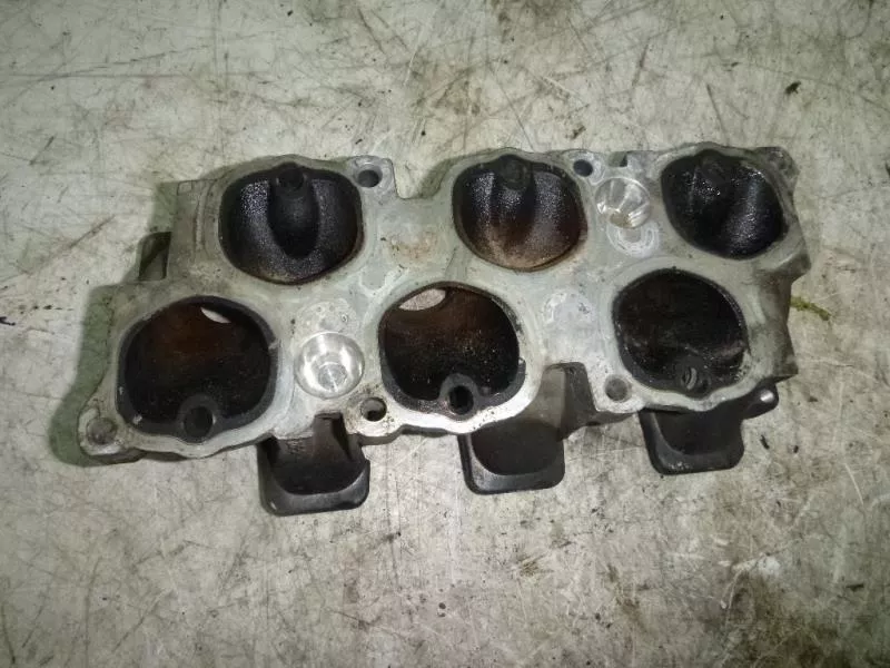 Впускной коллектор ST298589 Впускной коллектор ST298589