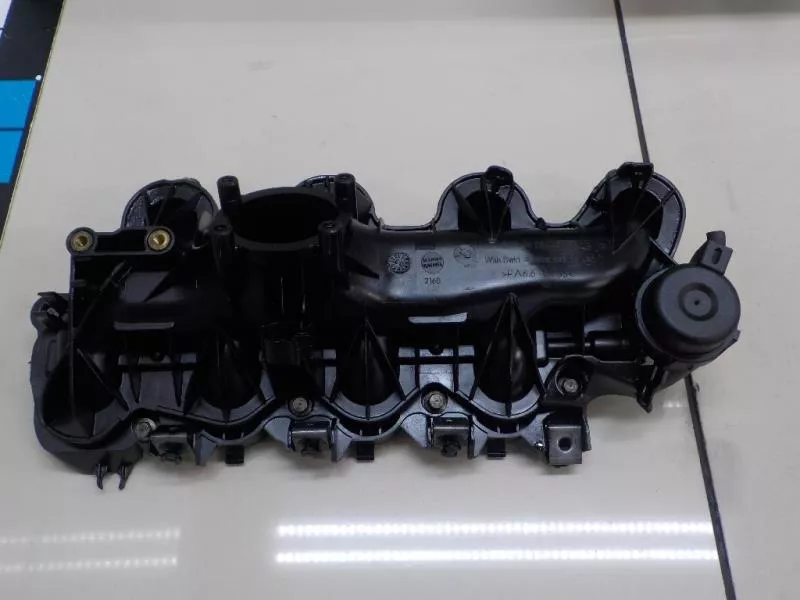 Впускной коллектор ST302639 Впускной коллектор ST302639