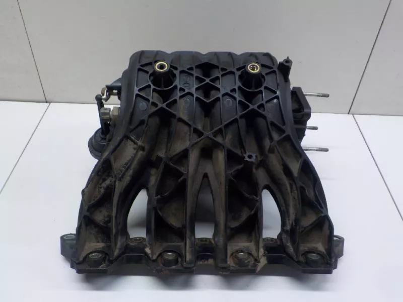 Впускной коллектор ST301577 Впускной коллектор ST301577