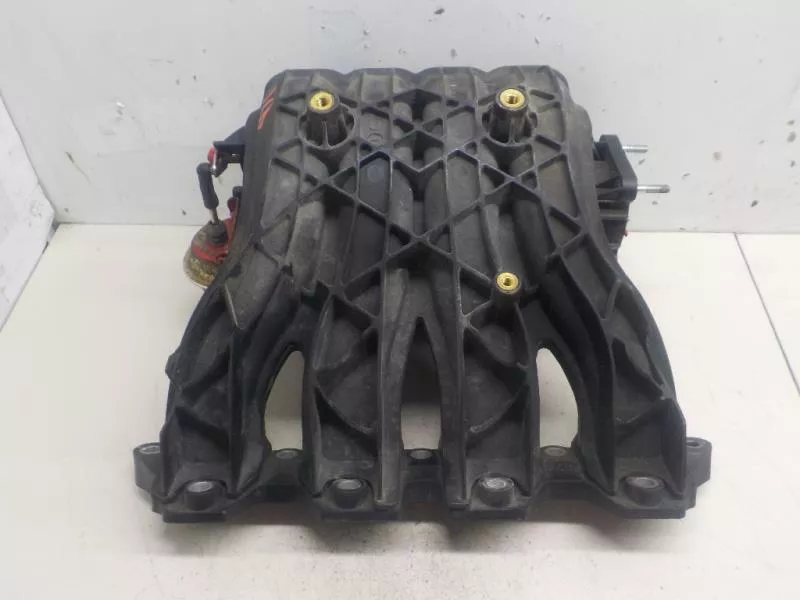 Впускной коллектор ST301574 Впускной коллектор ST301574