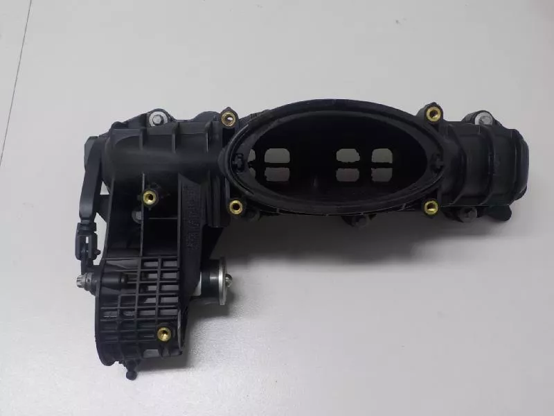 Впускной коллектор ST302858 Впускной коллектор ST302858