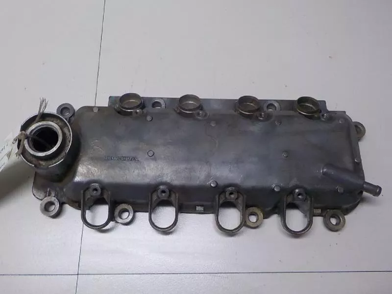 Клапанная крышка ГБЦ BS68305 Клапанная крышка ГБЦ BS68305