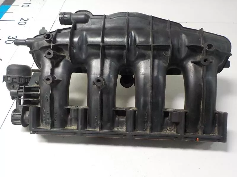 Впускной коллектор ST303175 Впускной коллектор ST303175