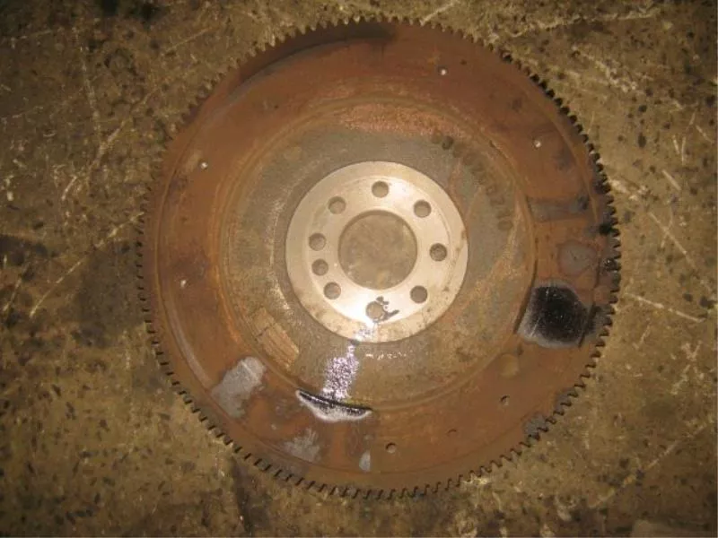 Маховик двигателя BS266818