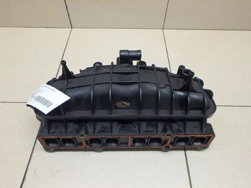 Впускной коллектор ST302158 Впускной коллектор ST302158