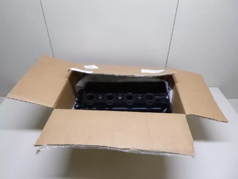 Клапанная крышка ГБЦ BS69421