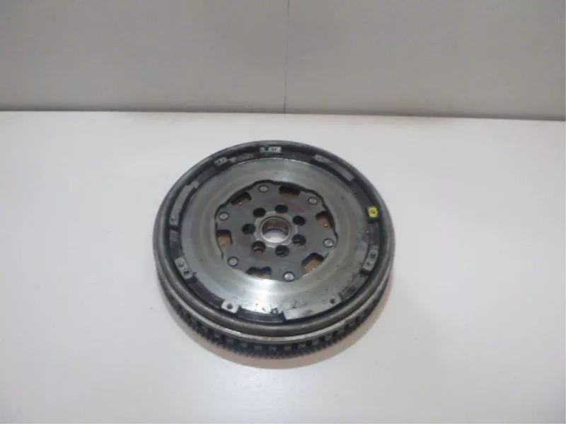 Маховик двигателя BS267805