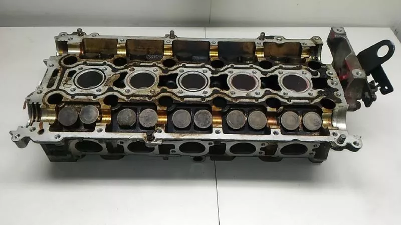 ГБЦ (головка блока цилиндров) ST295195 ГБЦ (головка блока цилиндров) ST295195