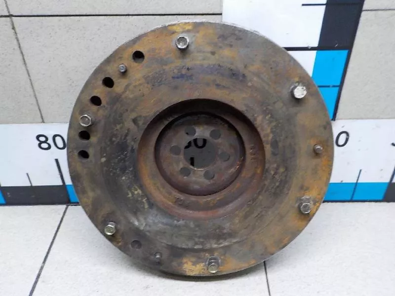 Маховик двигателя BS265881