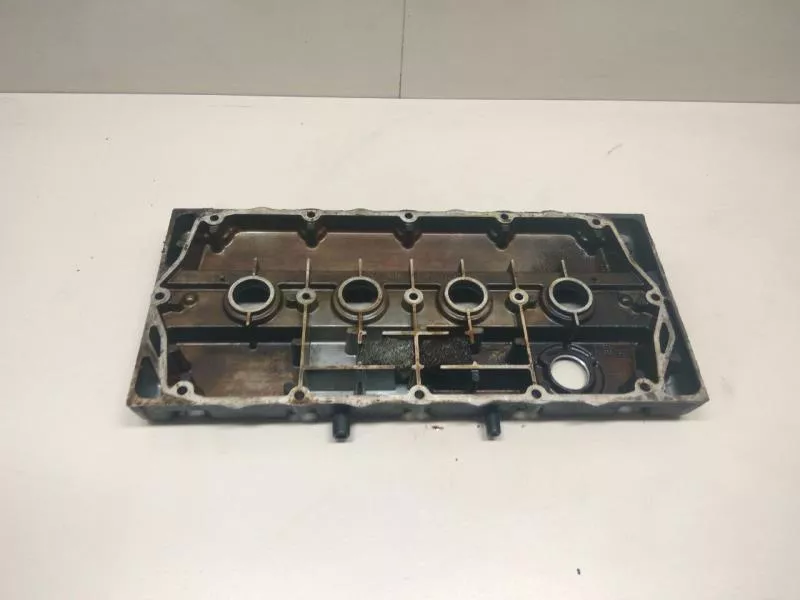 Клапанная крышка ГБЦ BS68330 Клапанная крышка ГБЦ BS68330