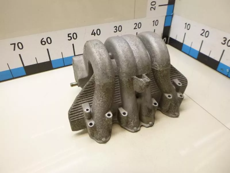 Впускной коллектор ST300234 Впускной коллектор ST300234