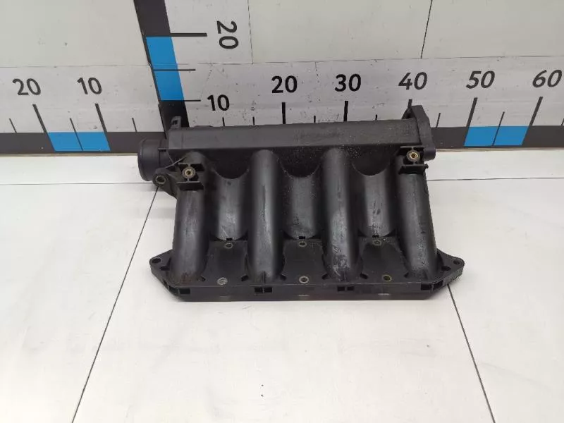 Впускной коллектор ST299913 Впускной коллектор ST299913