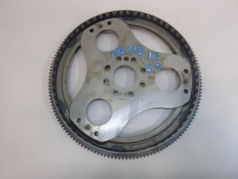 Маховик двигателя BS263310