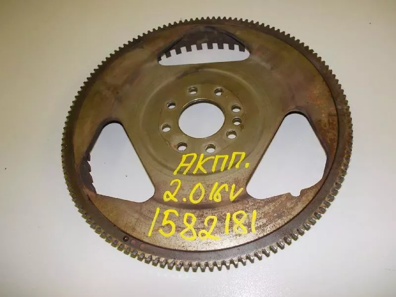 Маховик двигателя BS265815