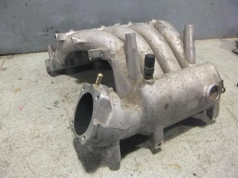 Впускной коллектор ST302887