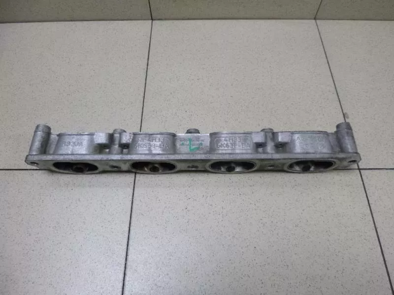 Впускной коллектор ST298136