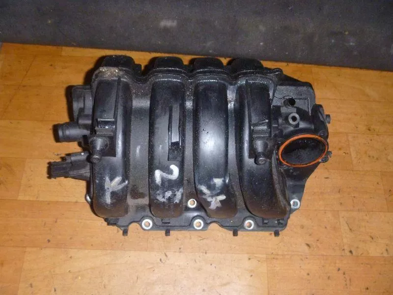 Впускной коллектор ST299197 Впускной коллектор ST299197