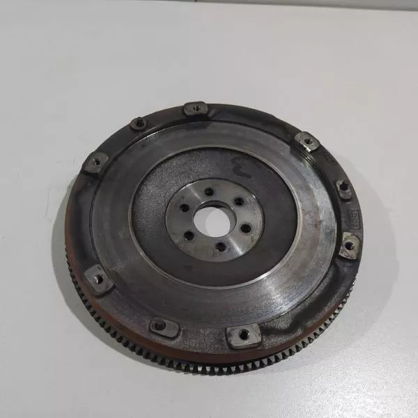 Маховик двигателя BS266927