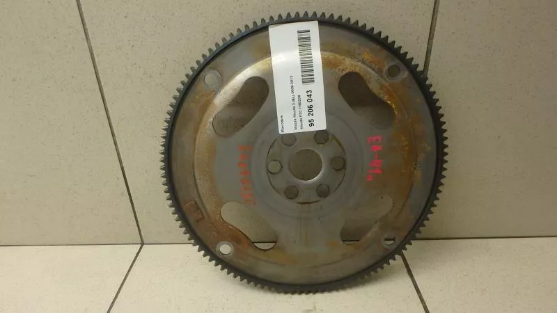 Маховик двигателя BS266521