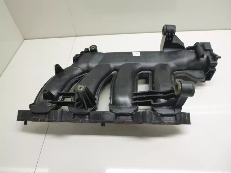 Впускной коллектор ST300251