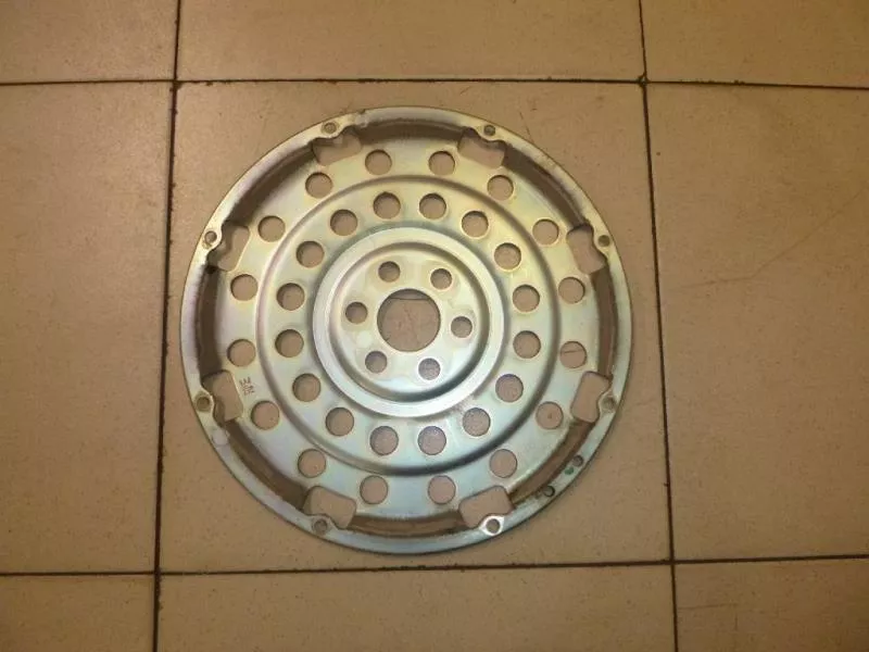 Маховик двигателя BS264611