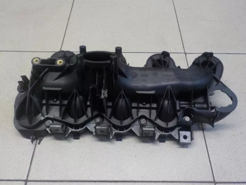 Впускной коллектор ST302003 Впускной коллектор ST302003