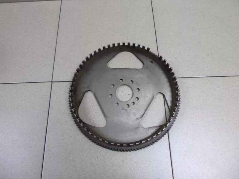 Маховик двигателя BS265814