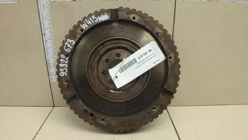 Маховик двигателя BS266975