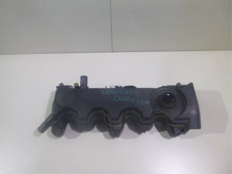 Клапанная крышка ГБЦ BS68875 Клапанная крышка ГБЦ BS68875