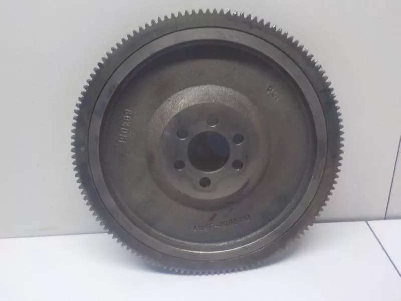 Маховик двигателя BS263548