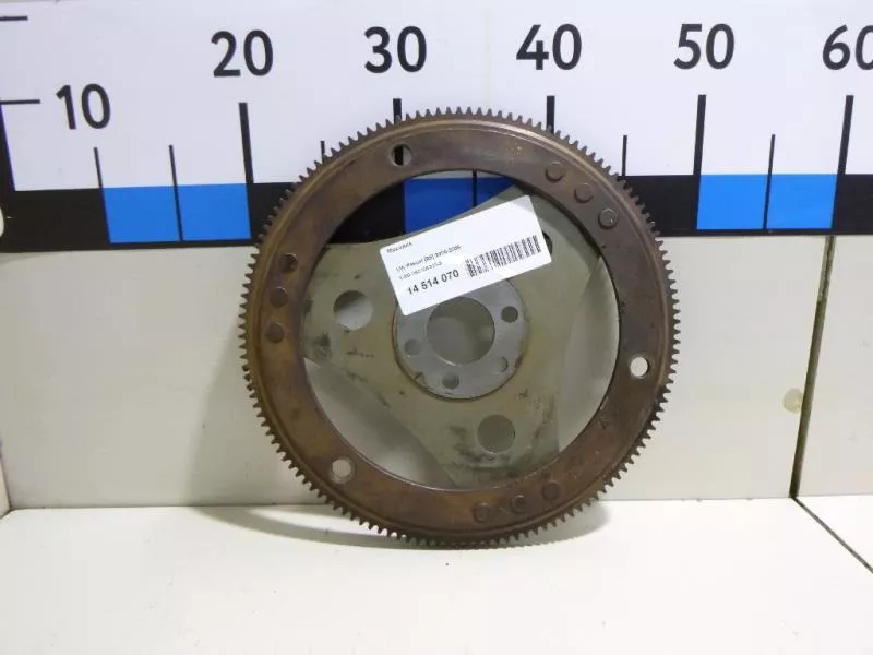 Маховик двигателя BS266162