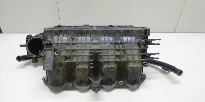 Впускной коллектор ST302843 Впускной коллектор ST302843