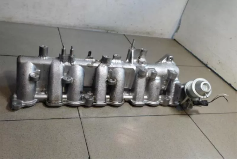 Впускной коллектор ST301273 Впускной коллектор ST301273