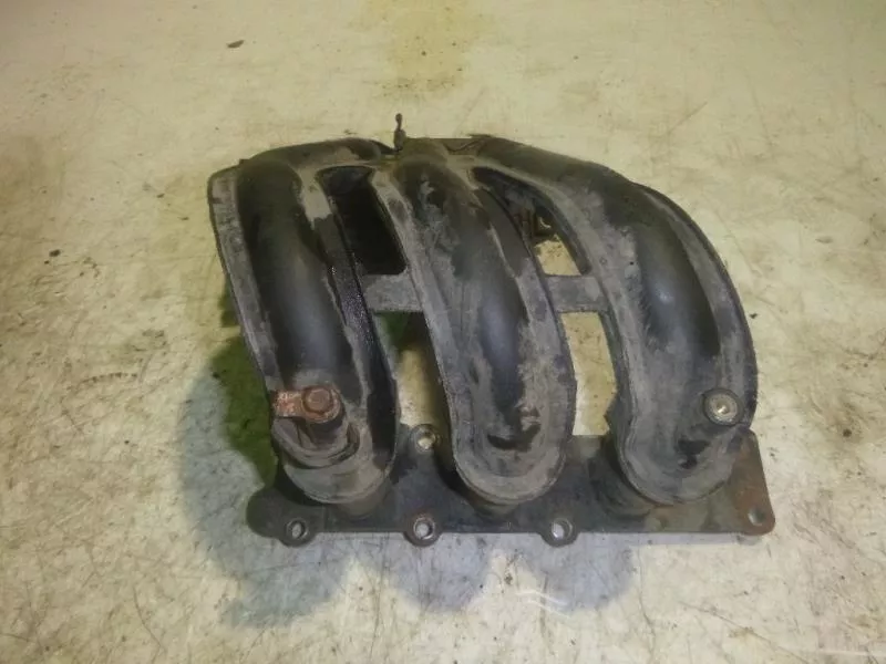 Впускной коллектор ST301225 Впускной коллектор ST301225