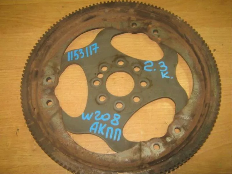 Маховик двигателя BS263628