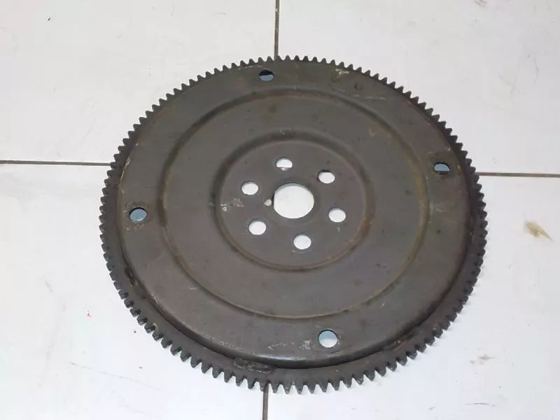 Маховик двигателя BS265264