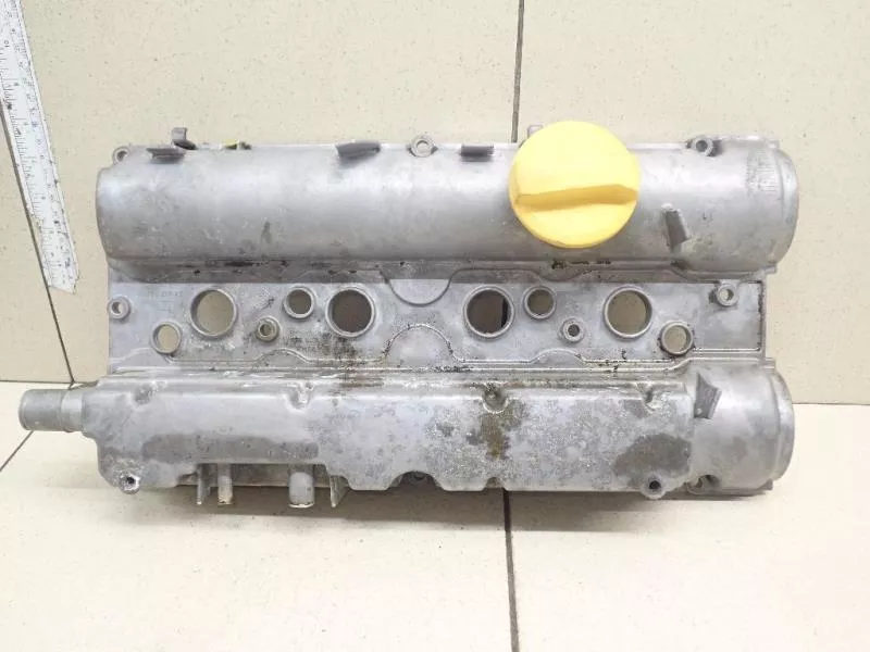 Клапанная крышка ГБЦ BS69827