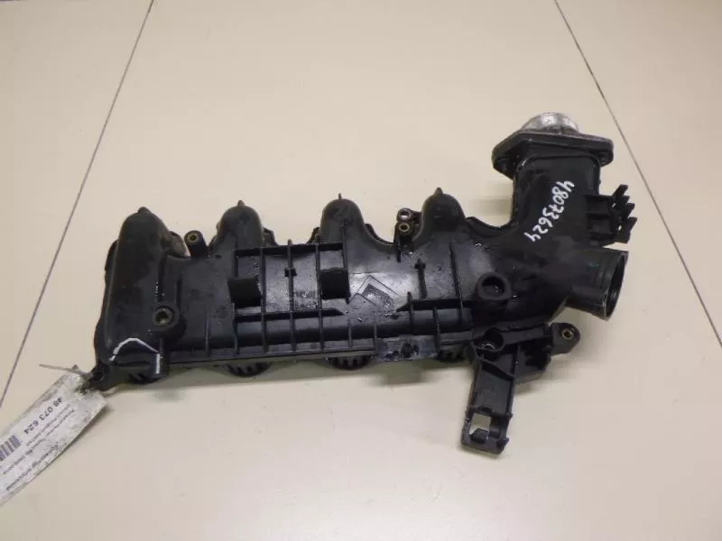 Впускной коллектор ST302028