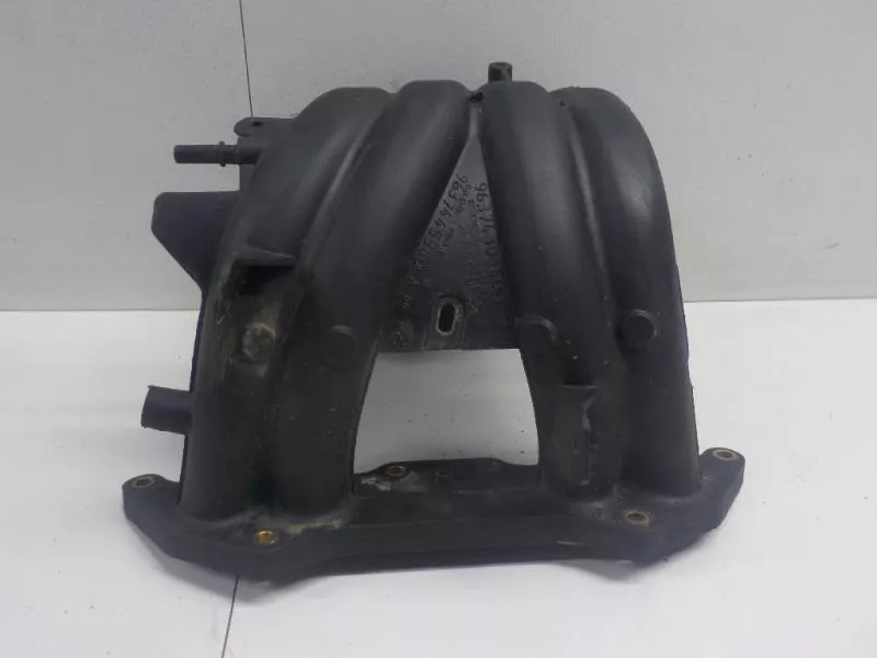 Впускной коллектор ST301411 Впускной коллектор ST301411