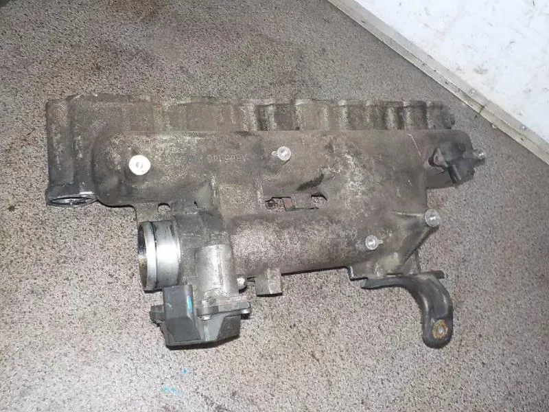 Впускной коллектор ST302527 Впускной коллектор ST302527