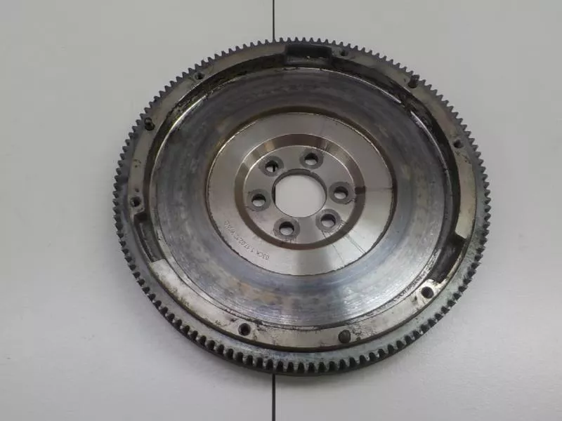 Маховик двигателя BS266281