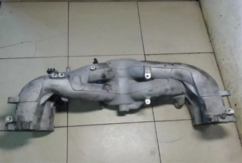 Впускной коллектор ST300543